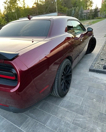 Dodge Challenger cena 133000 przebieg: 63581, rok produkcji 2017 z Łódź małe 121
